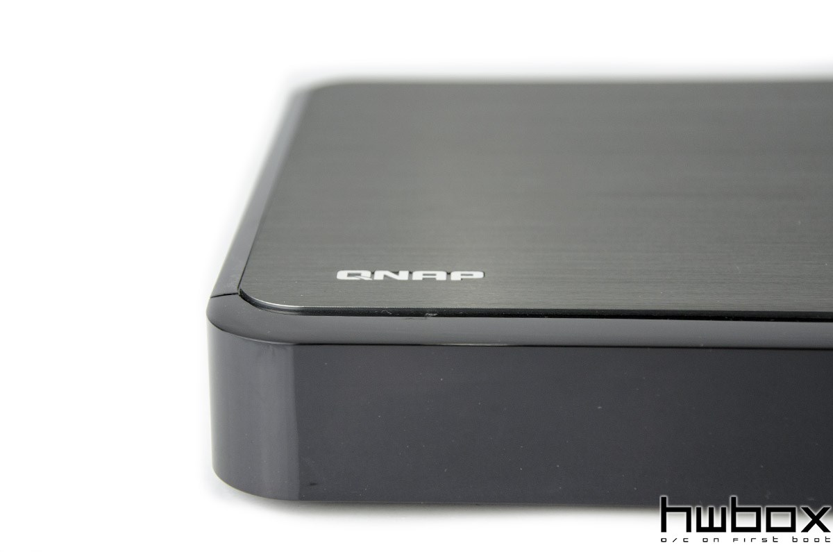 Qnap SilentNAS HS-210 Review: Silently in your service