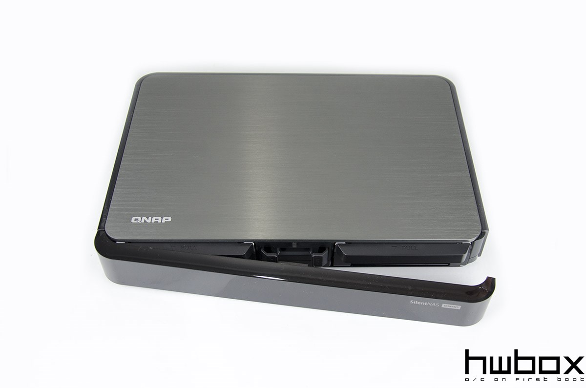 Qnap SilentNAS HS-210 Review: Silently in your service