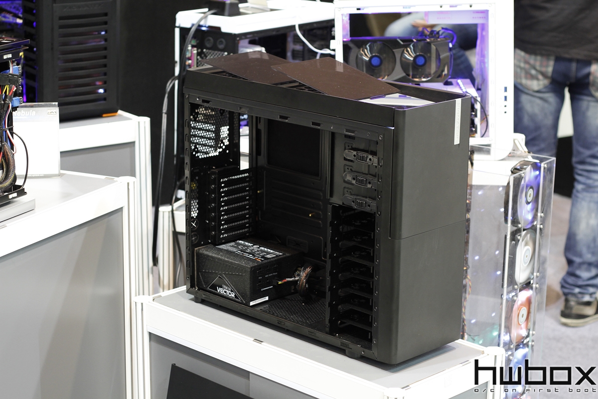 HWBOX @ Computex 2013: Xigmatek Case parade