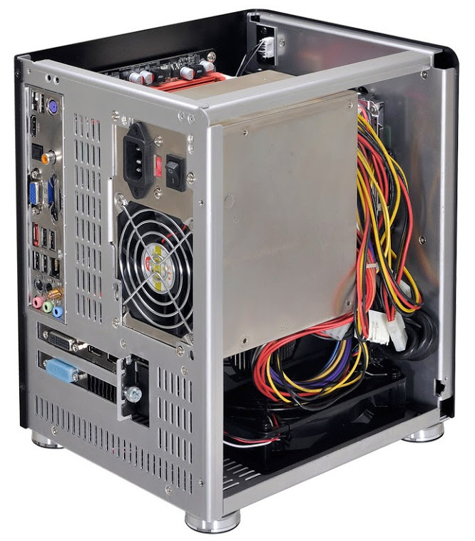 Lian Li PC-Q01 mini-ITX Chassis