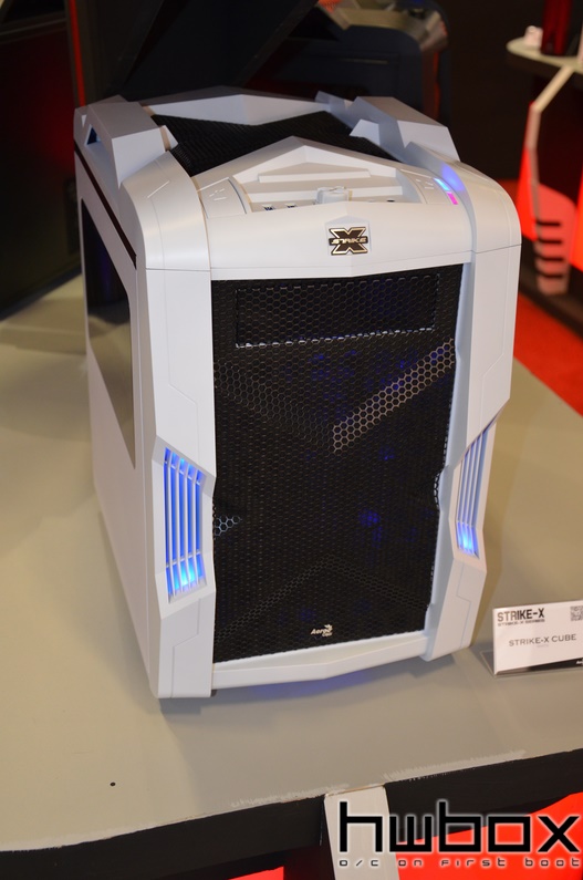 HWBOX @ Computex 2014: Aerocool Booth