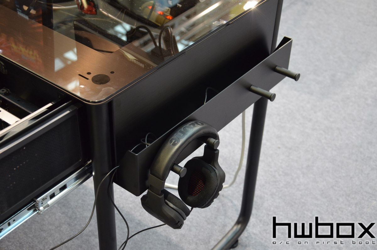 HWBOX @ Computex 2014: Lian Li Booth