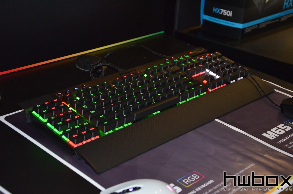 HWBOX @ Computex 2014: Corsair Booth