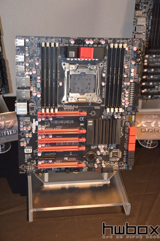 HWBOX @ Computex 2014: EVGA Booth