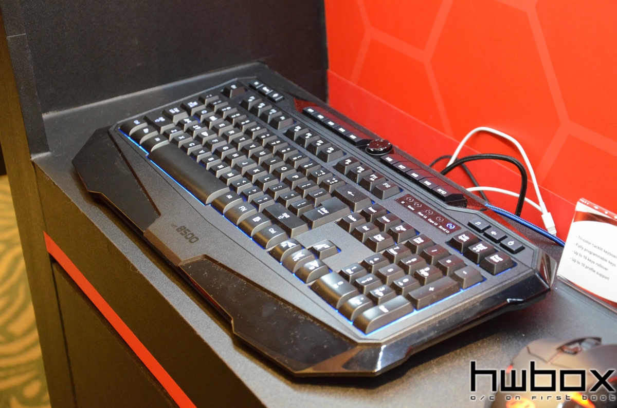 HWBOX @ Computex 2014: Rosewill Booth