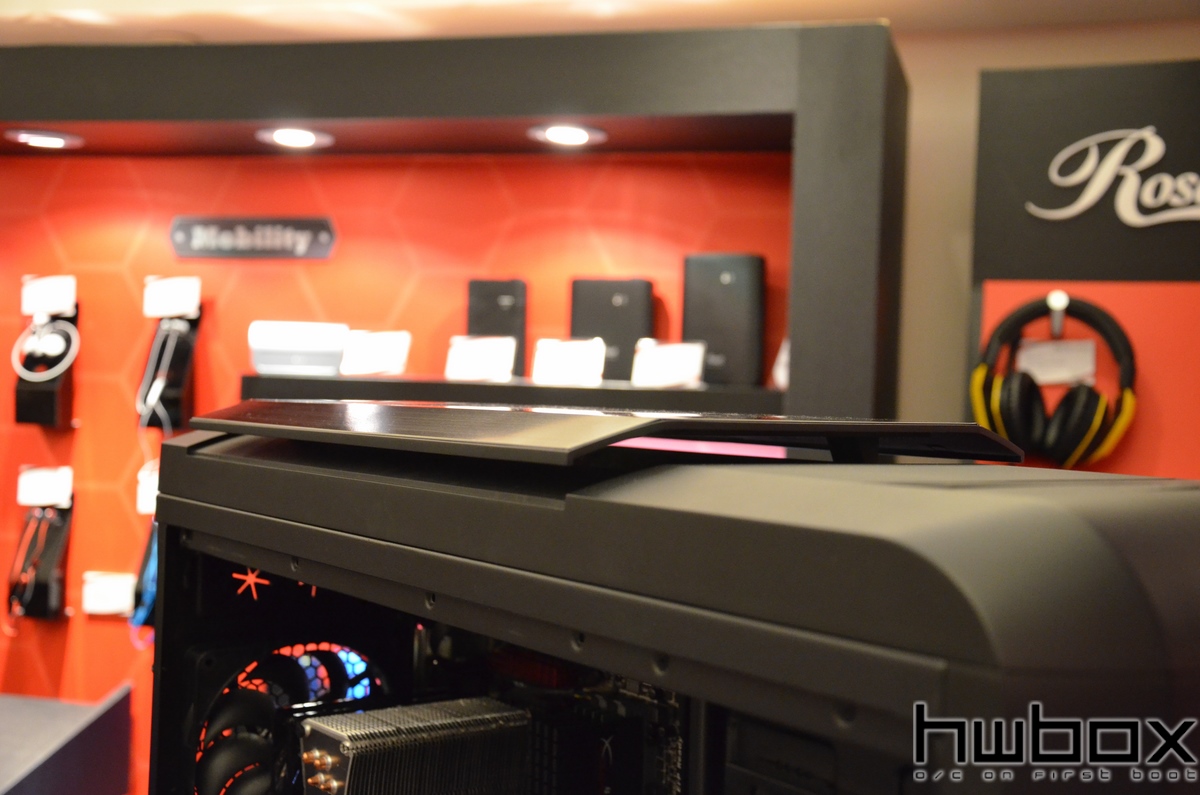 HWBOX @ Computex 2014: Rosewill Booth