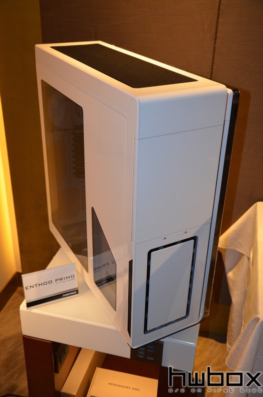 HWBOX @ Computex 2014: Phanteks booth