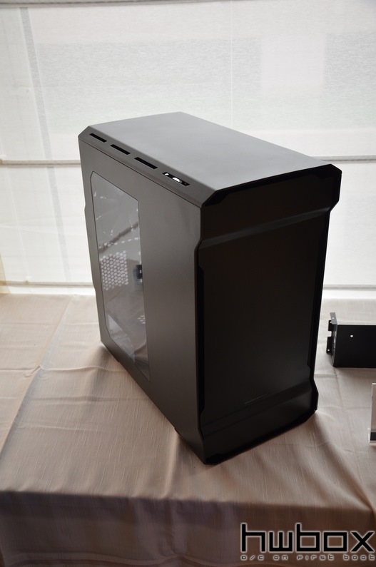 HWBOX @ Computex 2014: Phanteks booth