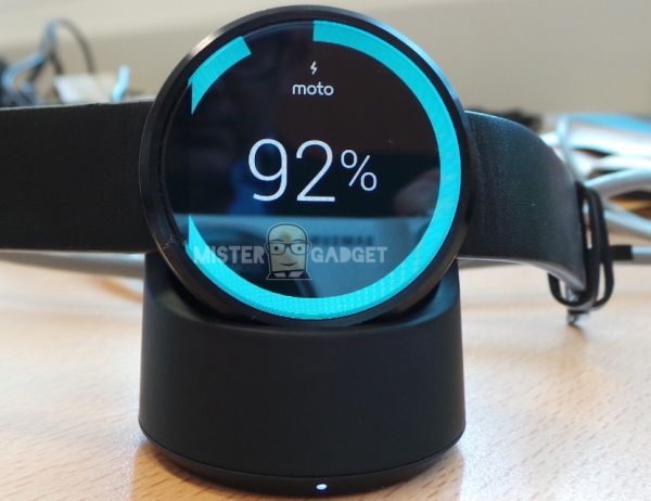 Moto 360 Smartwatch με δυνατότητα ασύρματης φόρτισης