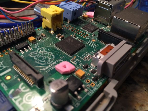 DIY: PiStation - A Raspberry Pi Emulation Console