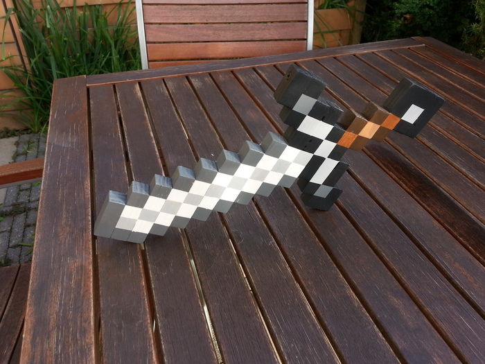 DIY: Φτιάξτε το σπαθί του Minecraft