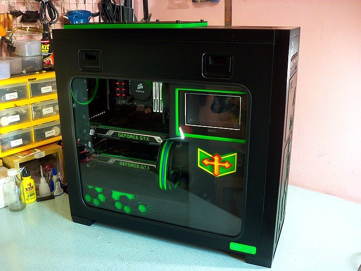 Case Mod: The Rival by Waroq Rig