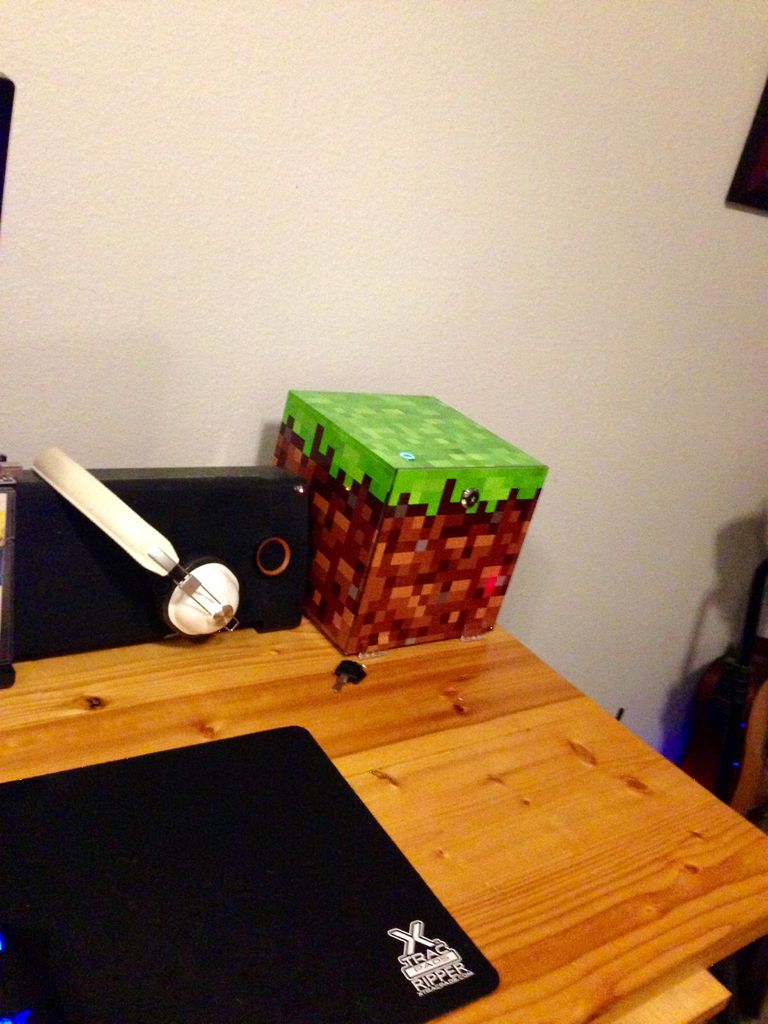 DIY: Minecraft Server Block Case