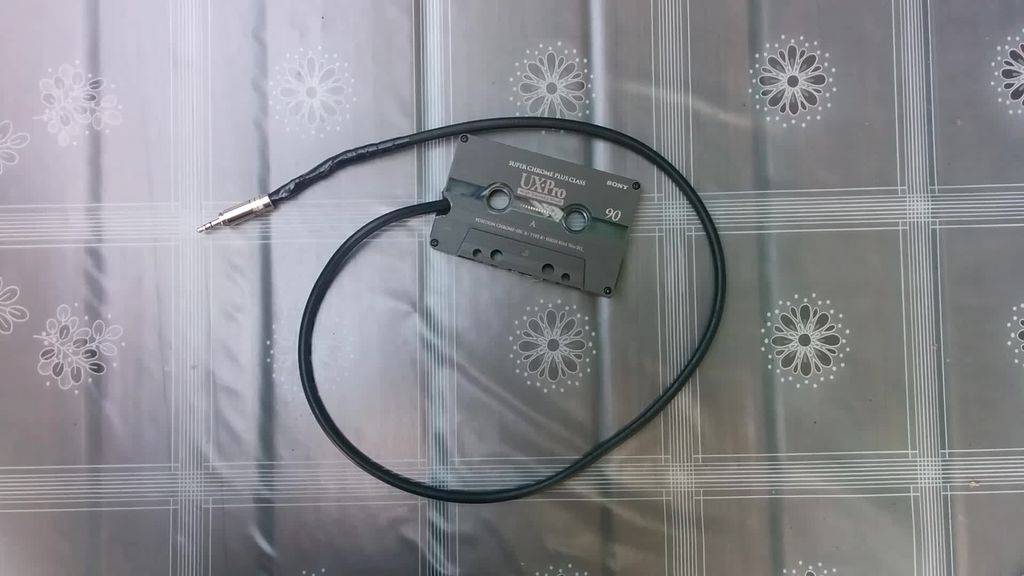 DIY: Cassette tape to MP3 aux converter