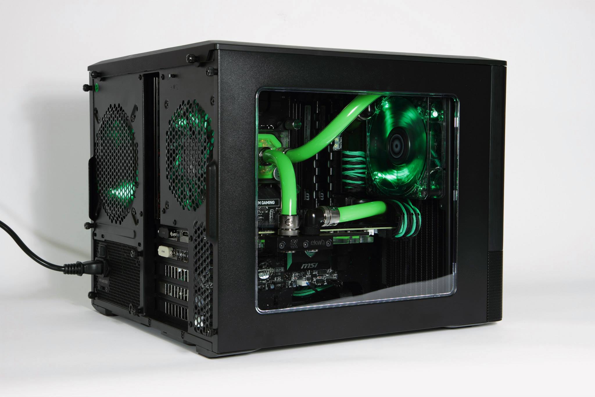 Featured Build: Fractal Node 804 MSI Titan Green