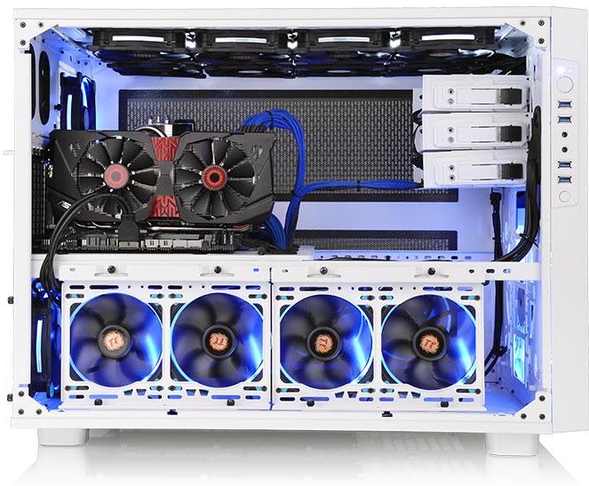 Core X9 Snow Edition Chassis από την Thermaltake