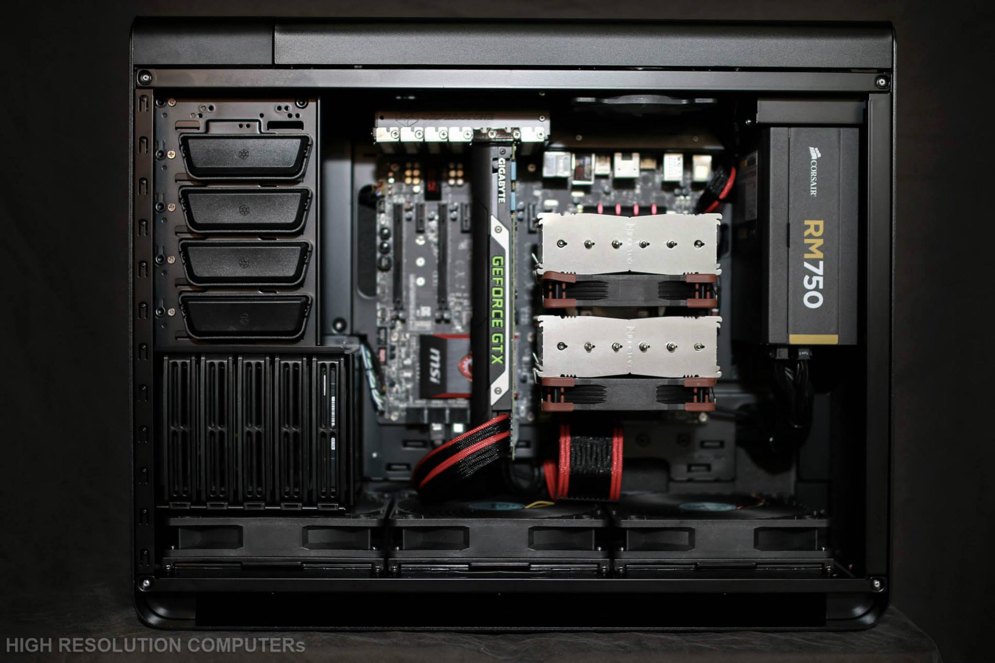 Featured Build: SILVERSTONE FT 02