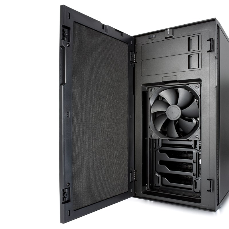 Το Define R5 της Fractal Design τώρα και σε μαύρο χρώμα