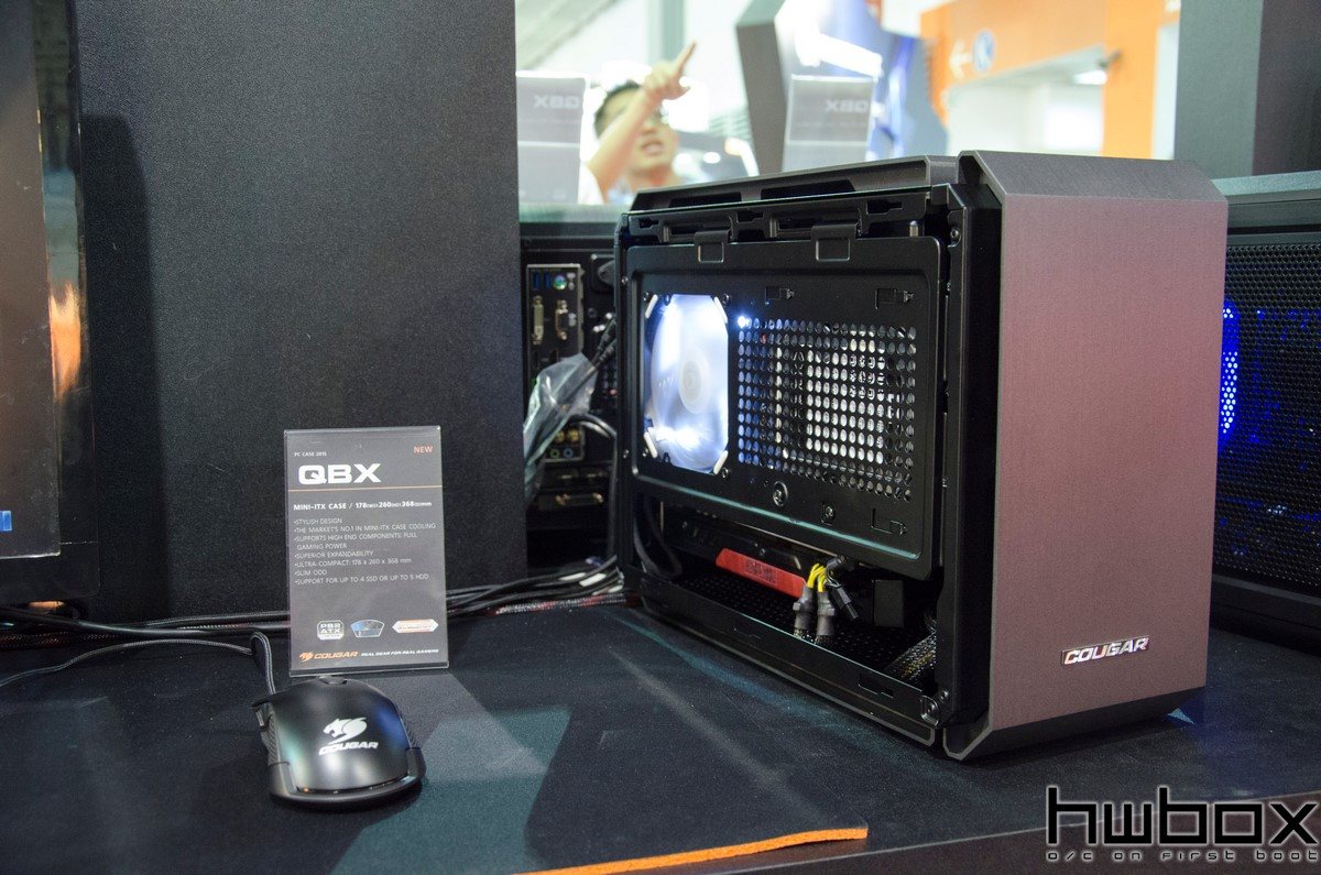 Computex 2015: Cougar Booth