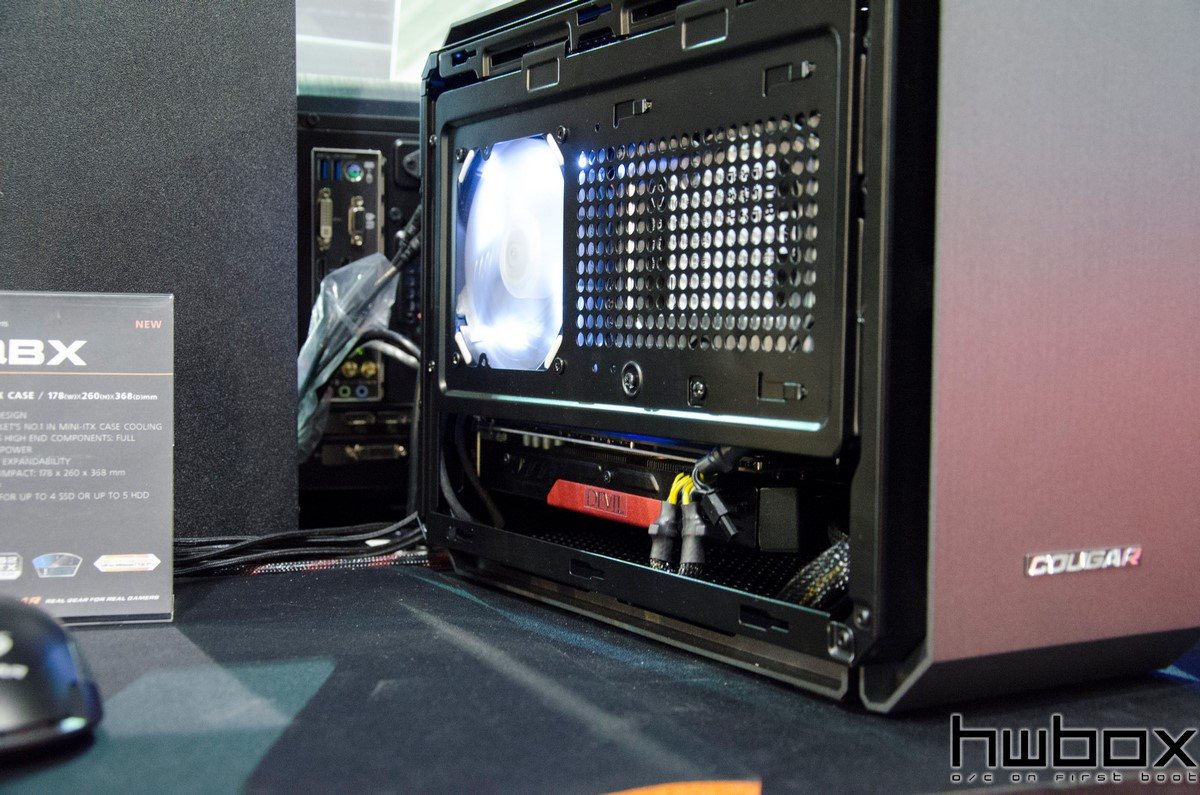 Computex 2015: Cougar Booth