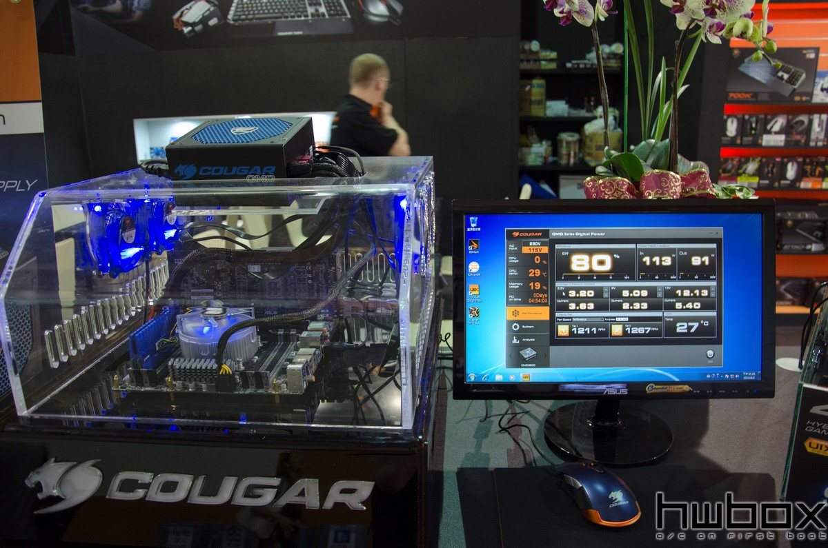 Computex 2015: Cougar Booth