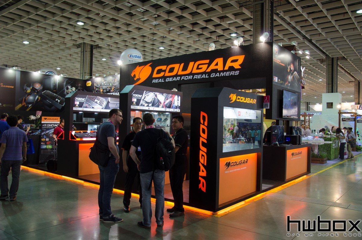 Computex 2015: Cougar Booth