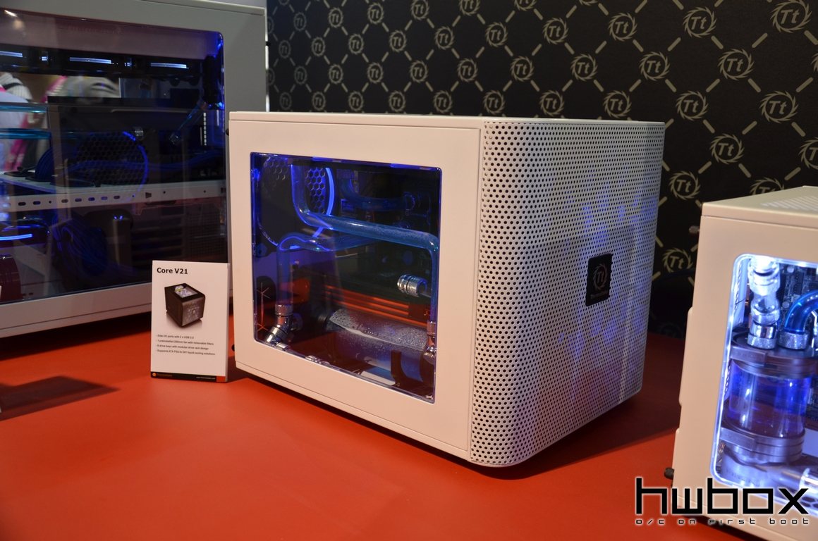 Computex 2015: Thermaltake Booth, Cases & Builds