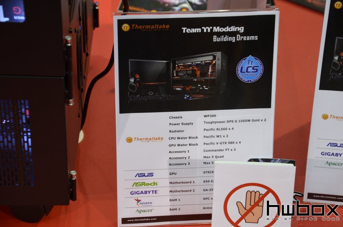 Computex 2015: Thermaltake Booth, Cases & Builds