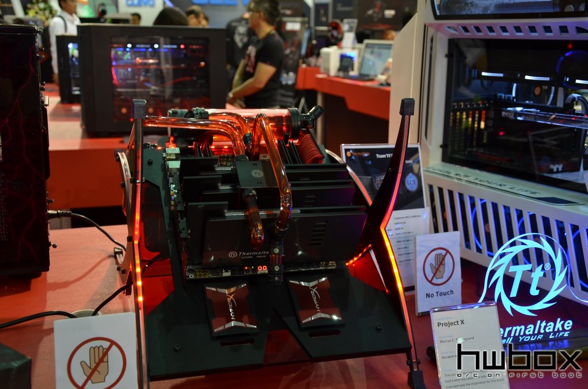 Computex 2015: Thermaltake Booth, Cases & Builds