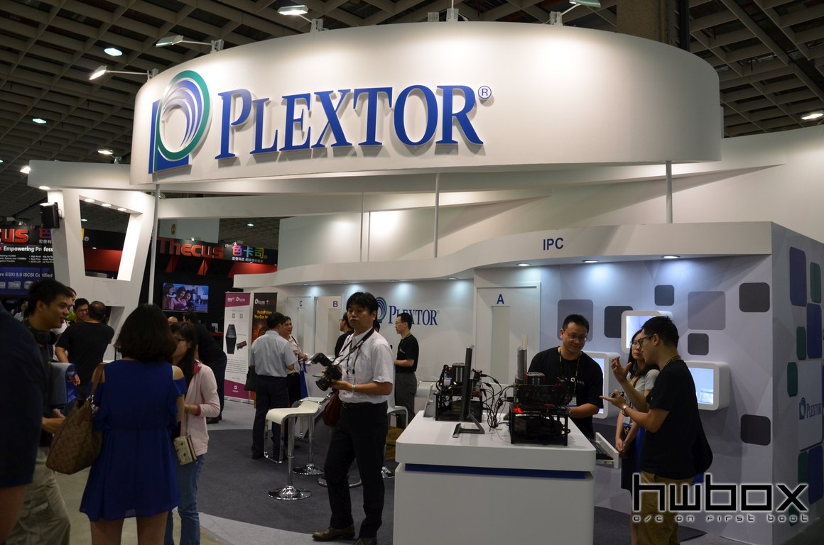 Computex 2015: Plextor Booth