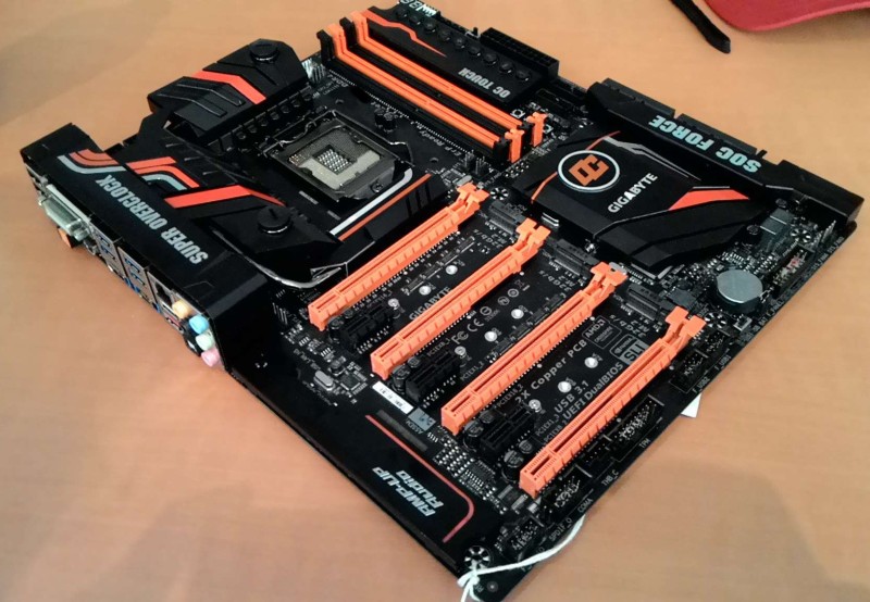 Πρώτες φωτογραφίες της GIGABYTE Z170-SOC Force