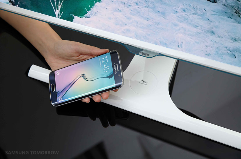Νέο Samsung Monitor με δυνατότητα ασύρματης φόρτισης