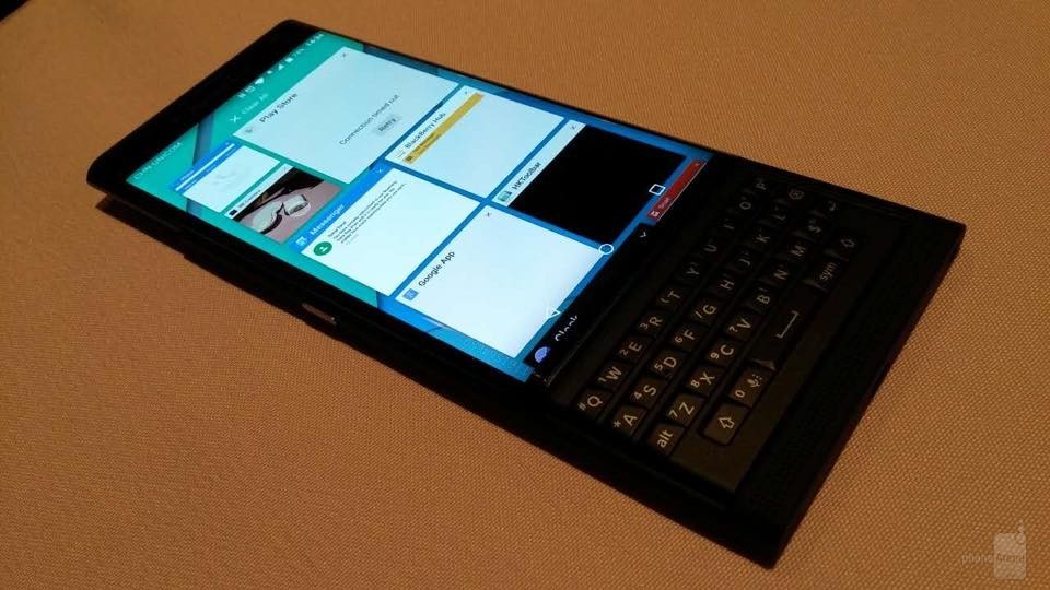 Φωτογραφίες του επερχόμενου BlackBerry Venice διαρρέουν