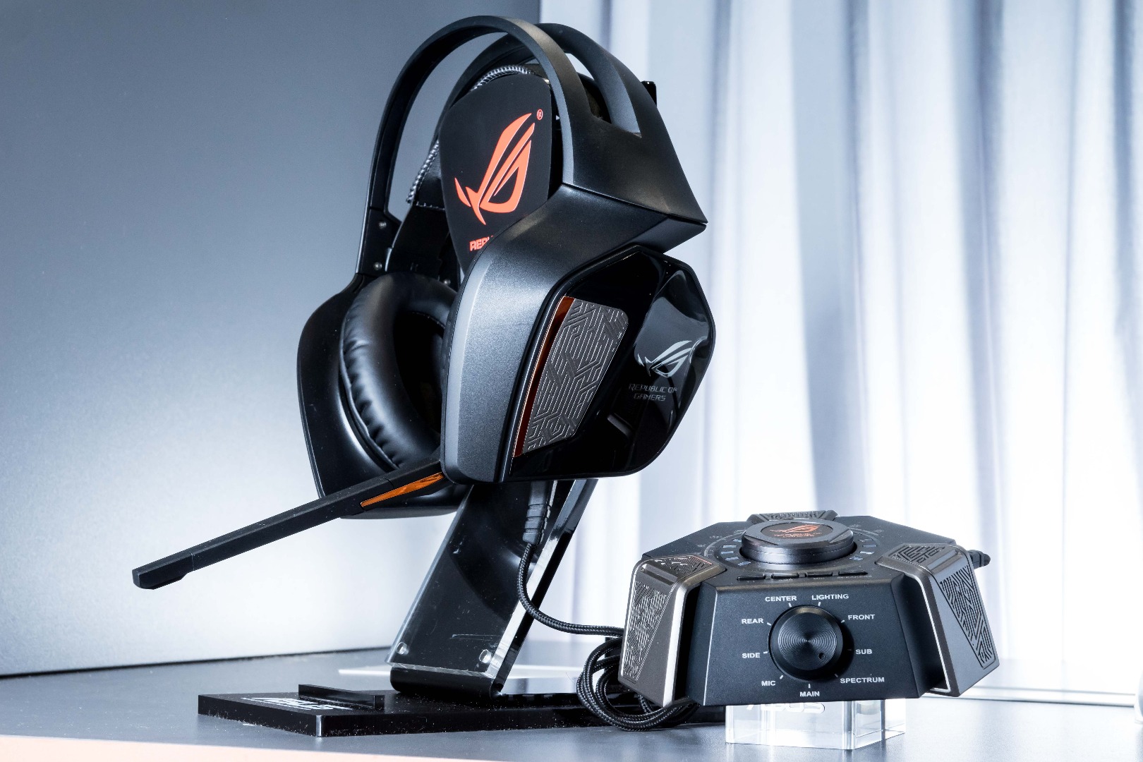 Νέο ROG 7.1 surround gaming headset από την ASUS