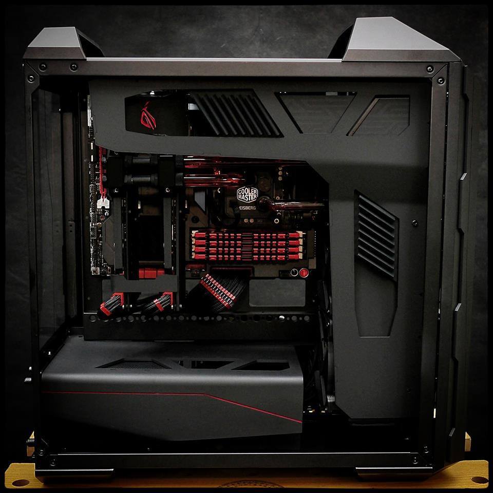 Featured Build: ROG Themed MasterCase 5