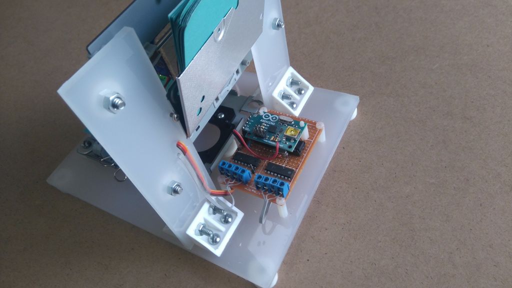 DIY: Arduino Mini CNC Plotter Machine