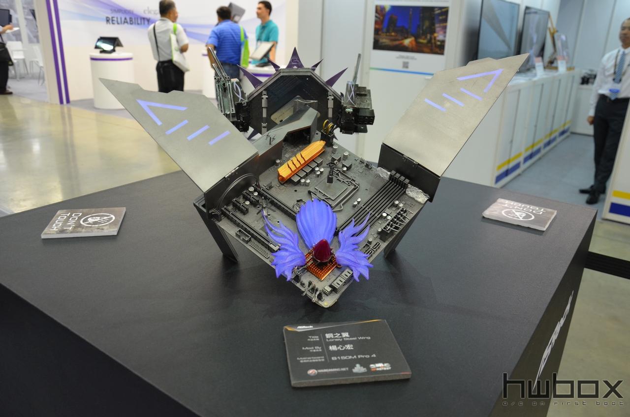 Computex 2016: Στο booth της ASRock παρέα με πολλές μητρικές