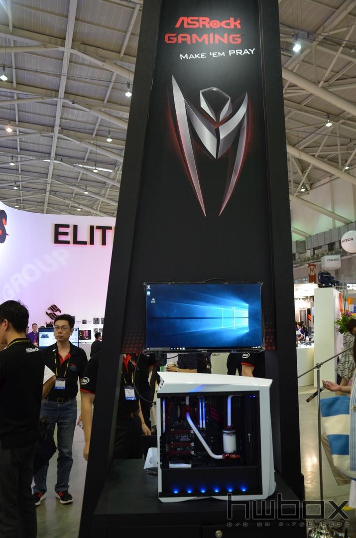 Computex 2016: Στο booth της ASRock παρέα με πολλές μητρικές