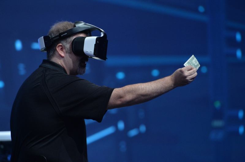 Η Intel αλλάζει τα δεδομένα στο VR με το Project Alloy