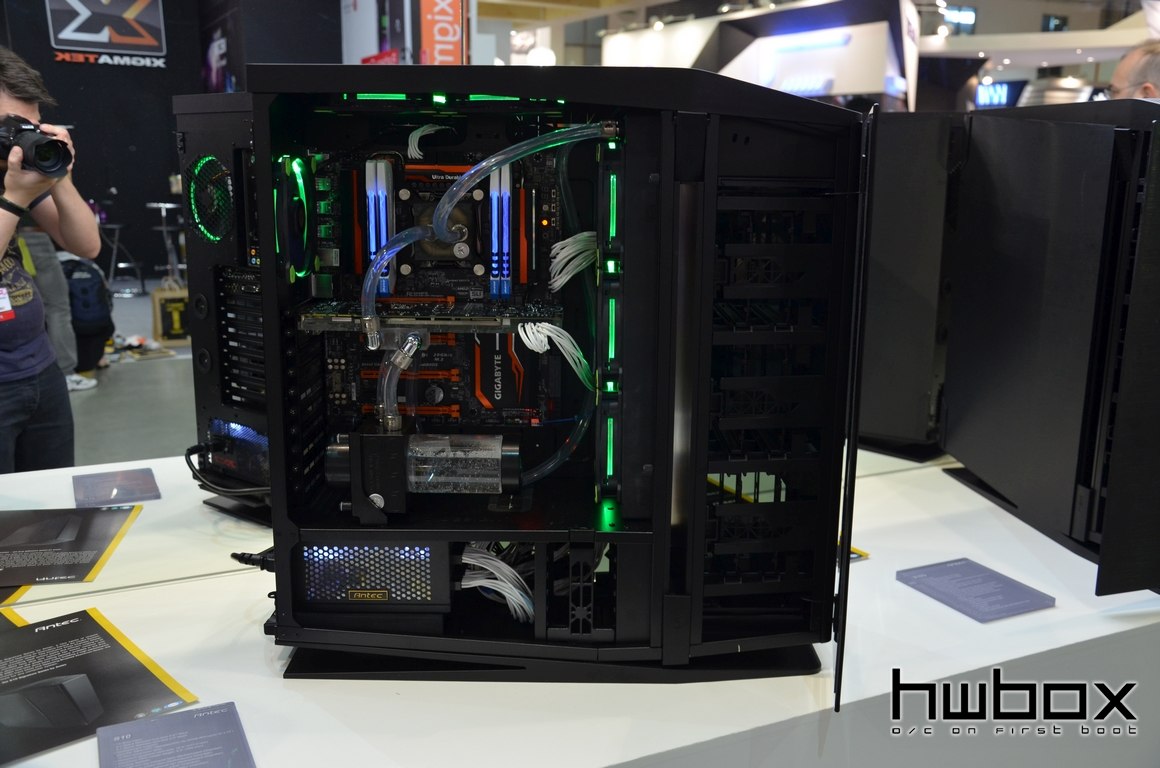 Computex 2015: Antec Booth