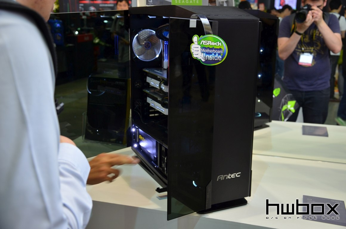 Computex 2015: Antec Booth