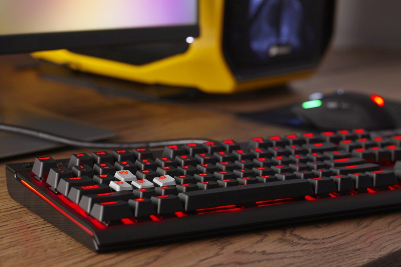 Corsair STRAFE μηχανικό gaming πληκτρολόγιο