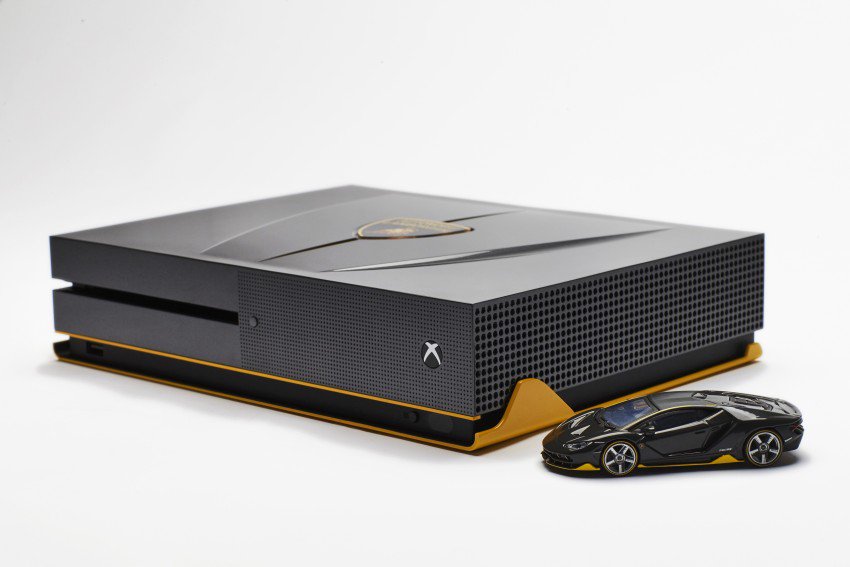 Cutom Xbox One S στα χρώματα της Lamborghini Centenario
