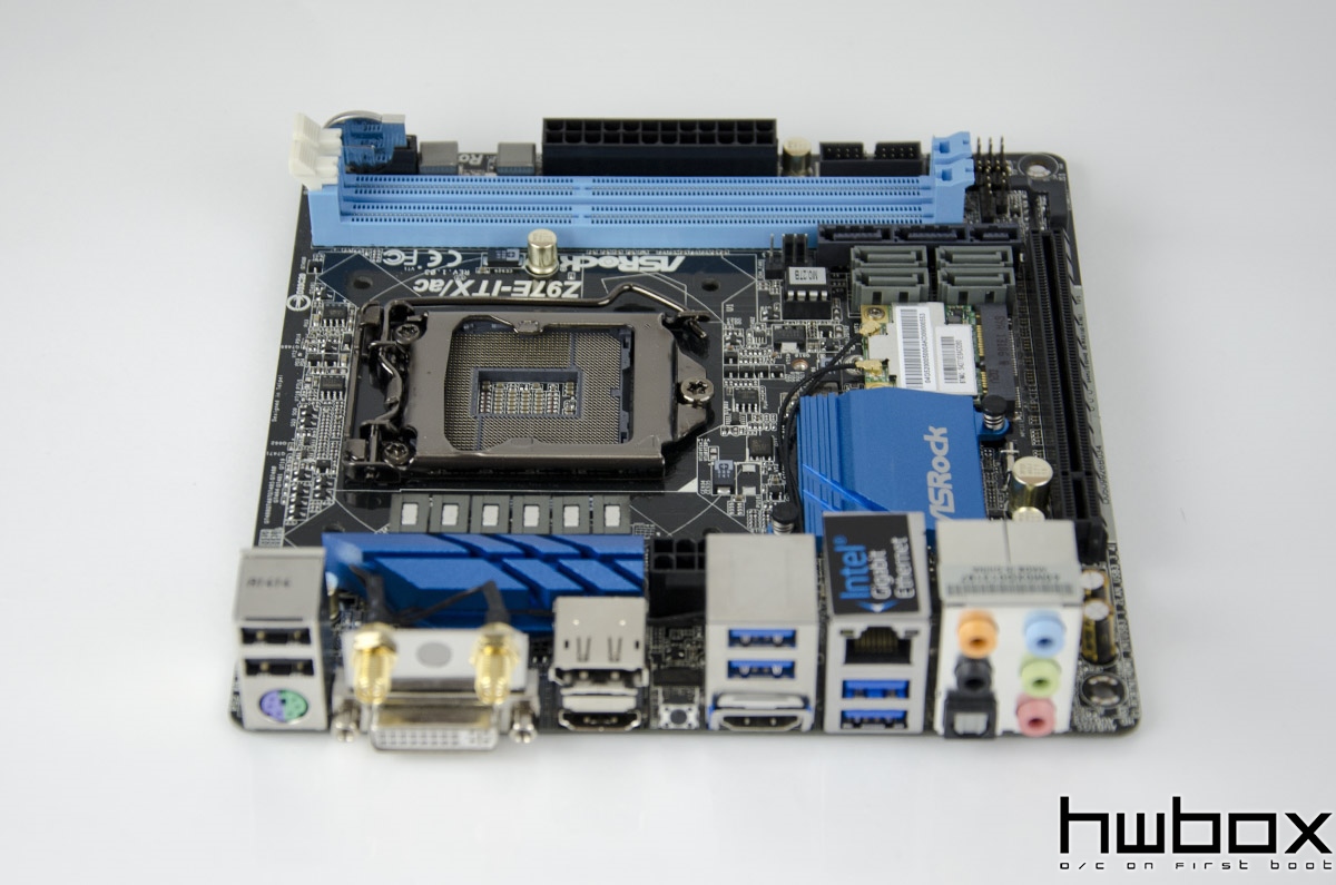 Asrock Z97E-ITX/ac Review: Small but packed