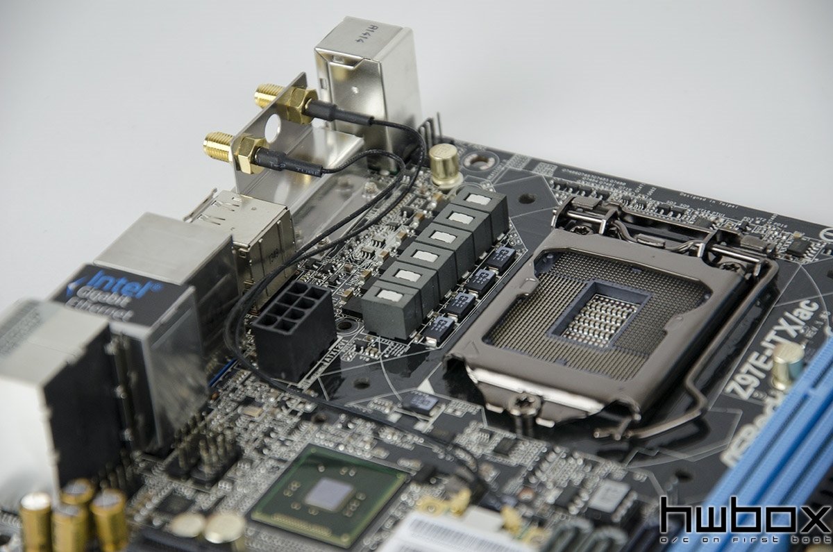 Asrock Z97E-ITX/ac Review: Small but packed