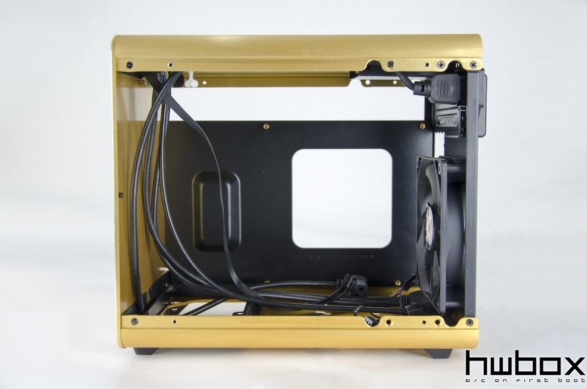 Raijintek Metis mITX Case Review: Small Luxurious box!