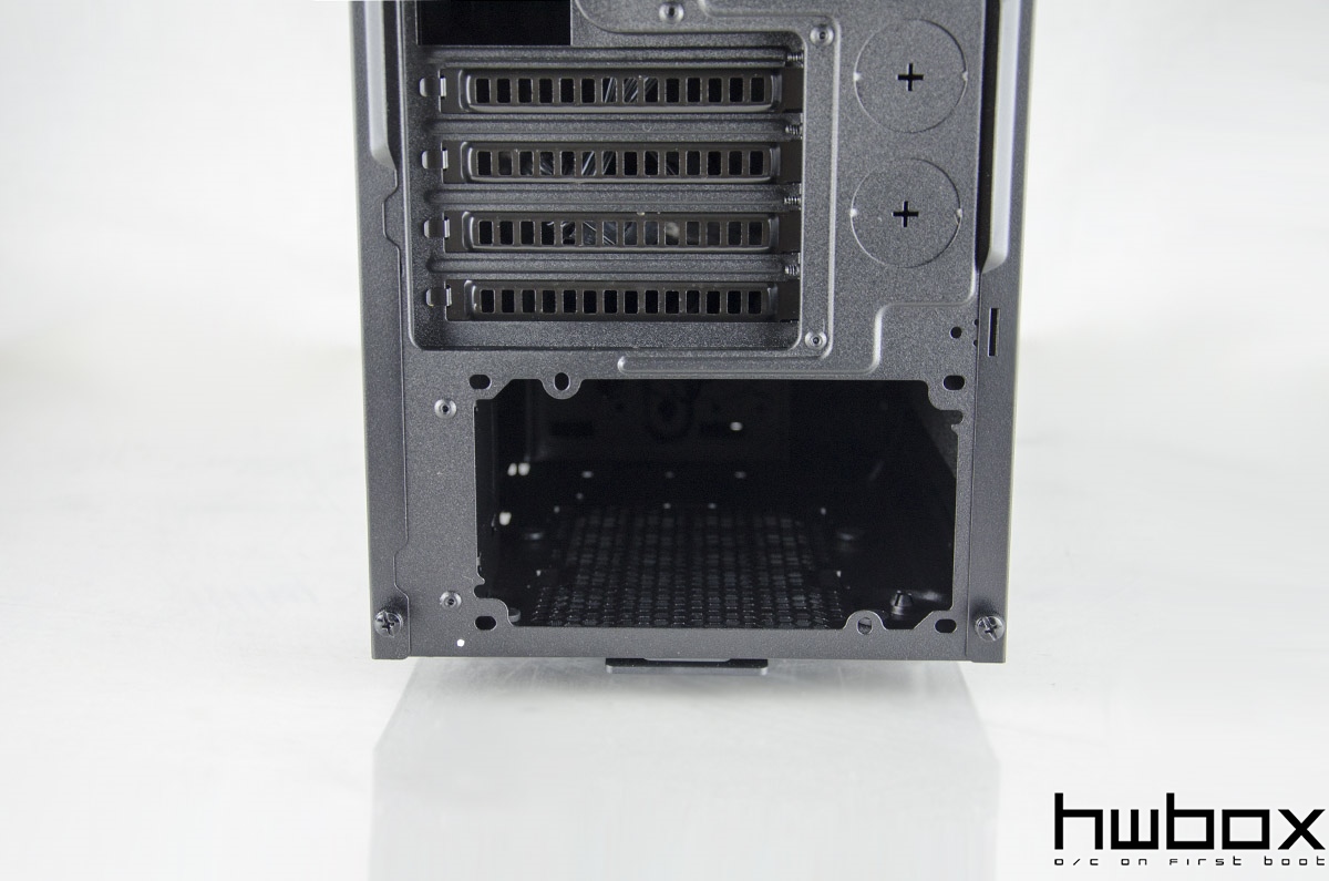 Cooler Master Silencio 352 Review: Small silent case