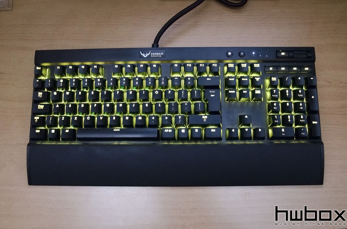 Corsair Gaming K70 RGB Review: The colors of the sky