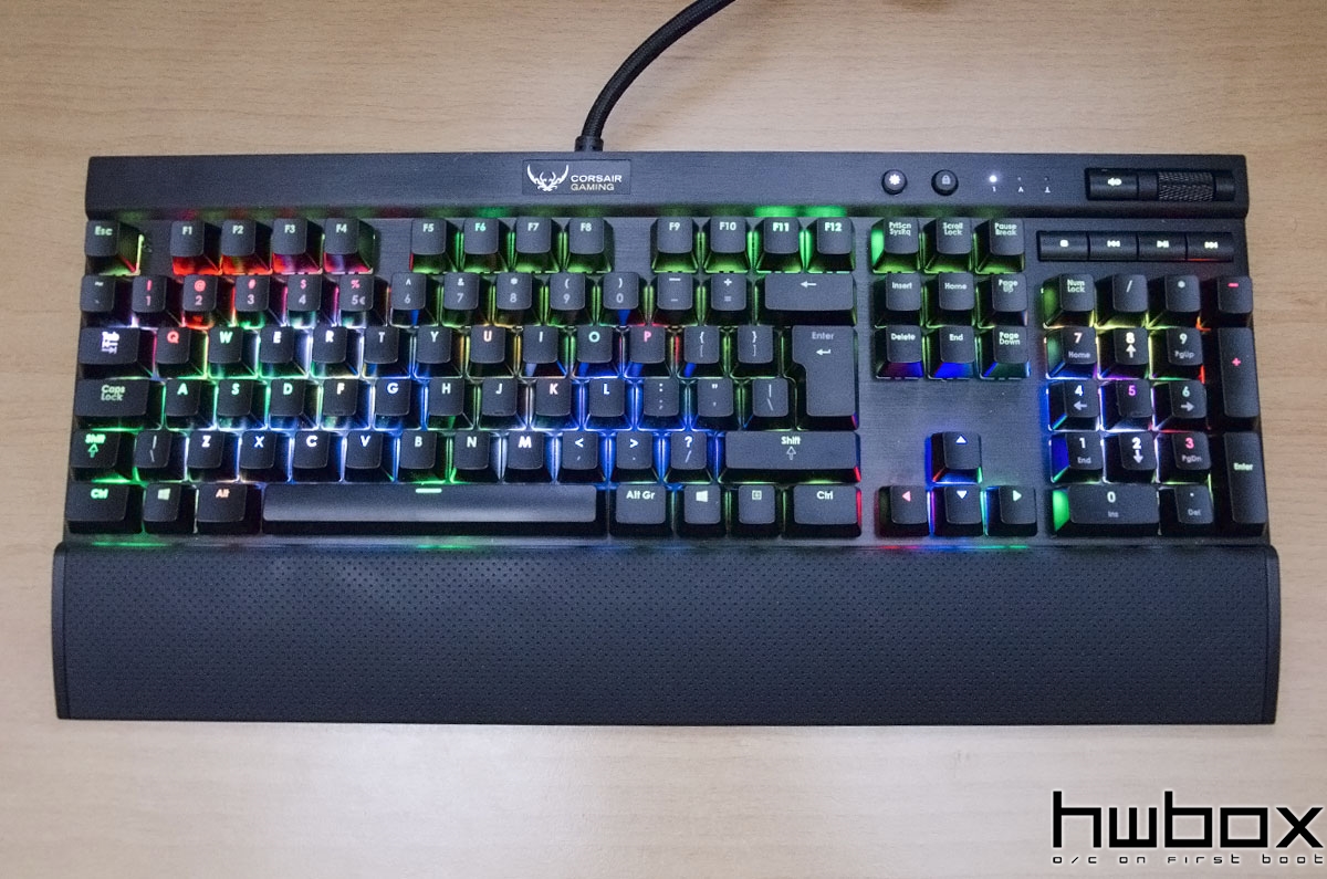 Corsair Gaming K70 RGB Review: The colors of the sky