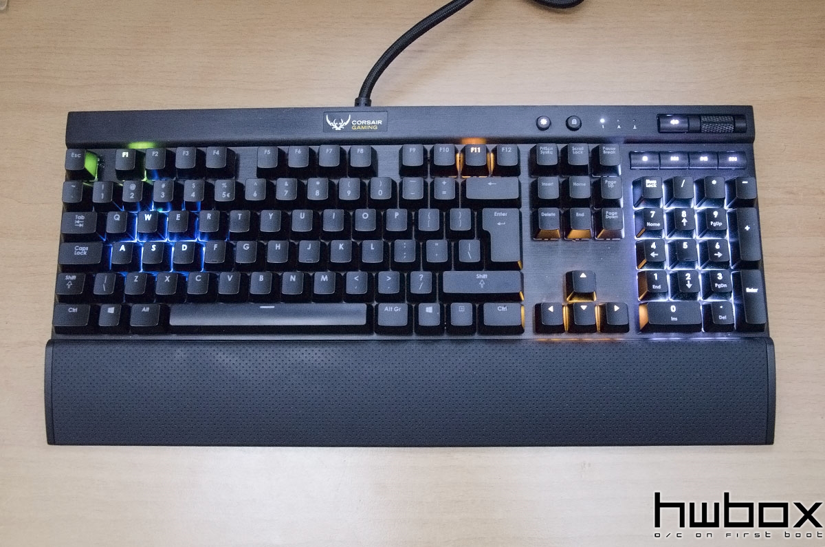 Corsair Gaming K70 RGB Review: The colors of the sky